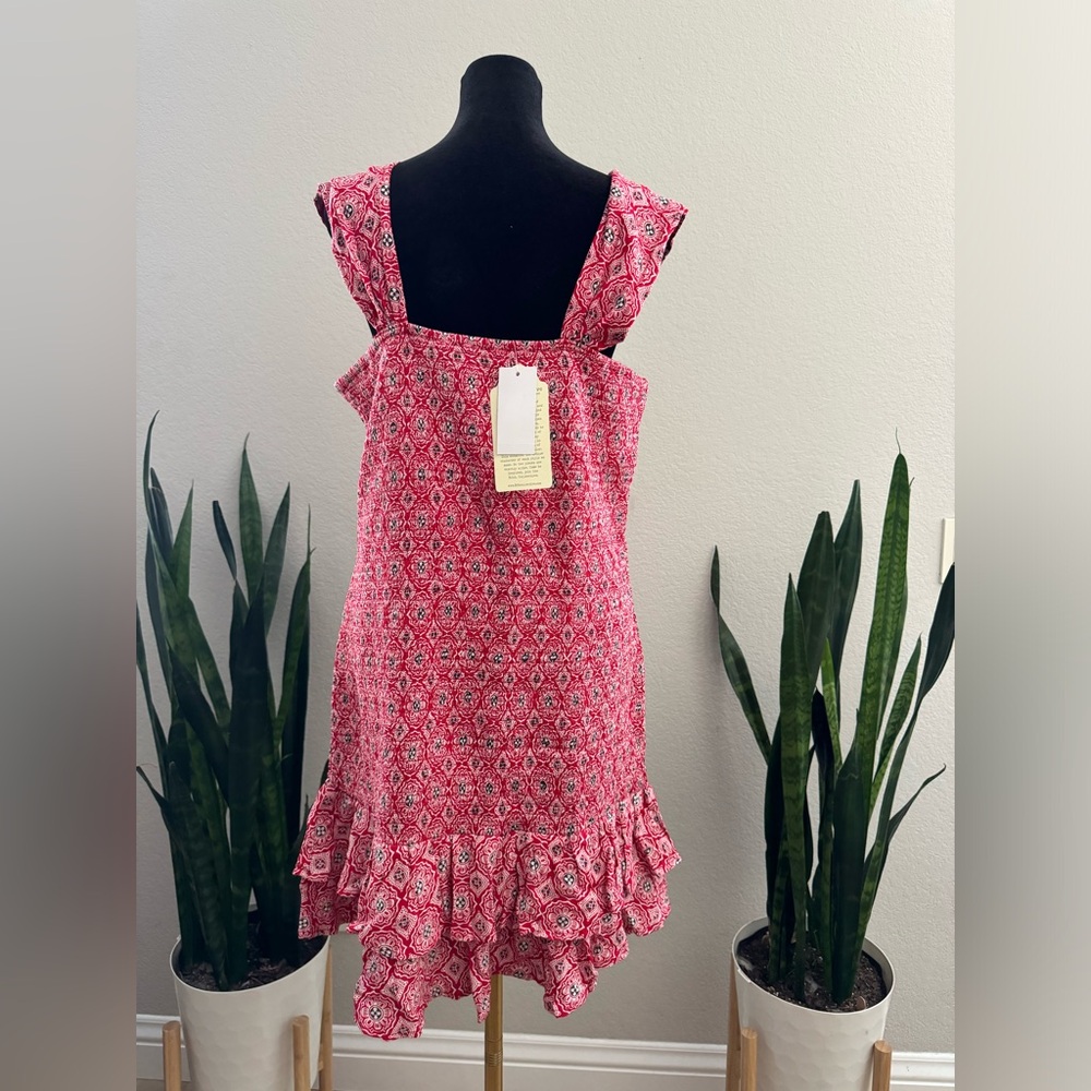 NWT B.O.G COLLECTIVE Dreamboat Red Medallion Print Smocked Mini Dress - Picture 11 of 15